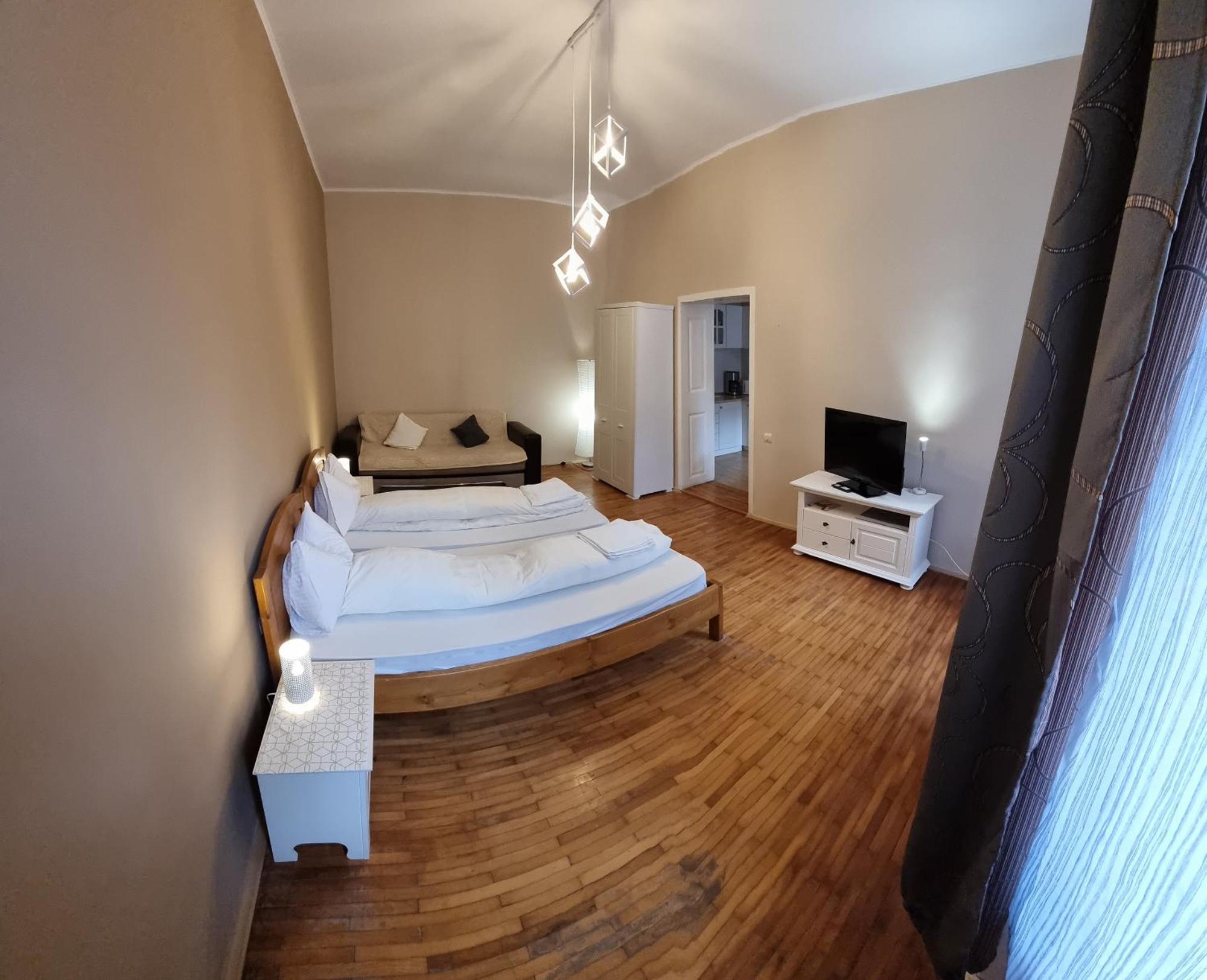 Fabini Apartments Medias Luaran gambar